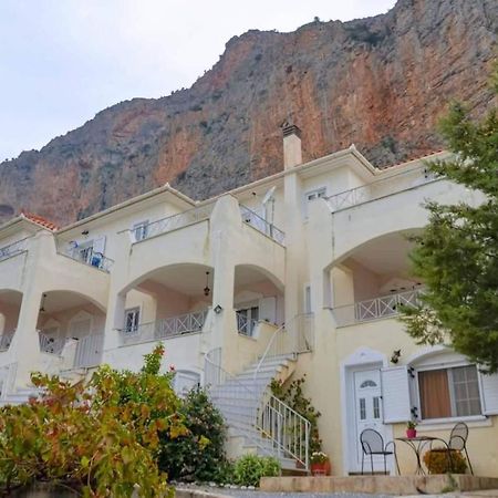 West Red Rock And View Leonidio Maisonette Studio Esterno foto