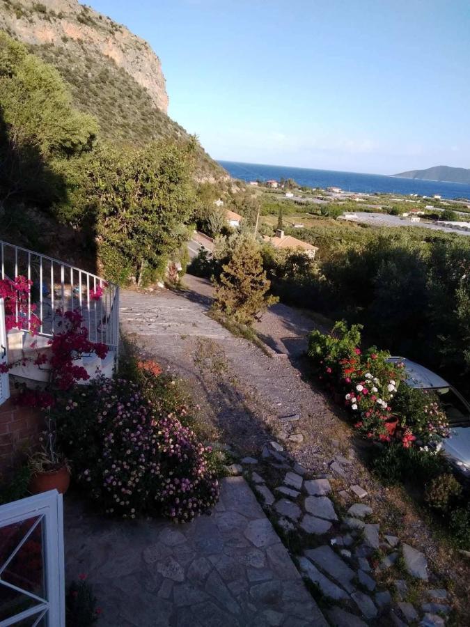 West Red Rock And View Leonidio Maisonette Studio Esterno foto