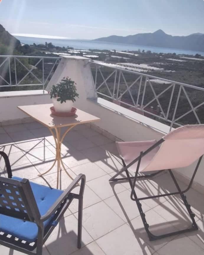 West Red Rock And View Leonidio Maisonette Studio Esterno foto